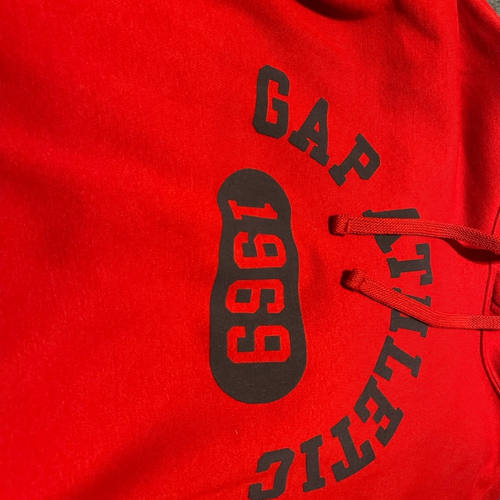 Vintage Gap hoodie.Size MEDIUM! Worn but still in good condition. - Picture 2 of 4